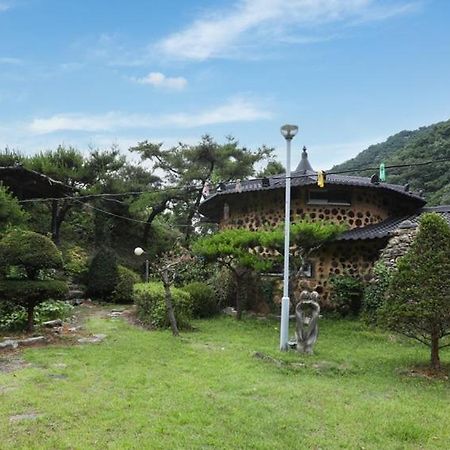 Hoengseong Daraegol Sanbang Pension Екстер'єр фото